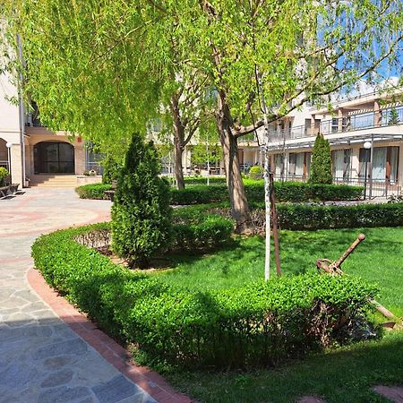 Patrick'S Apartments - Sorrento Sole Mare, Свети-Влас Экстерьер фото