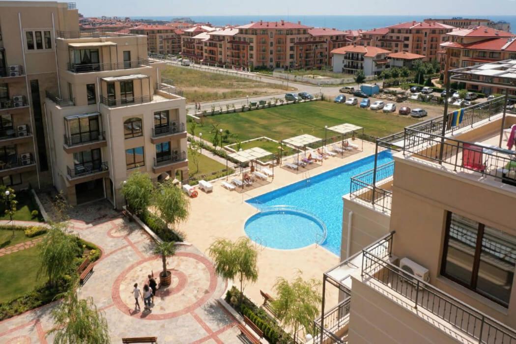 Patrick'S Apartments - Sorrento Sole Mare, Свети-Влас Экстерьер фото