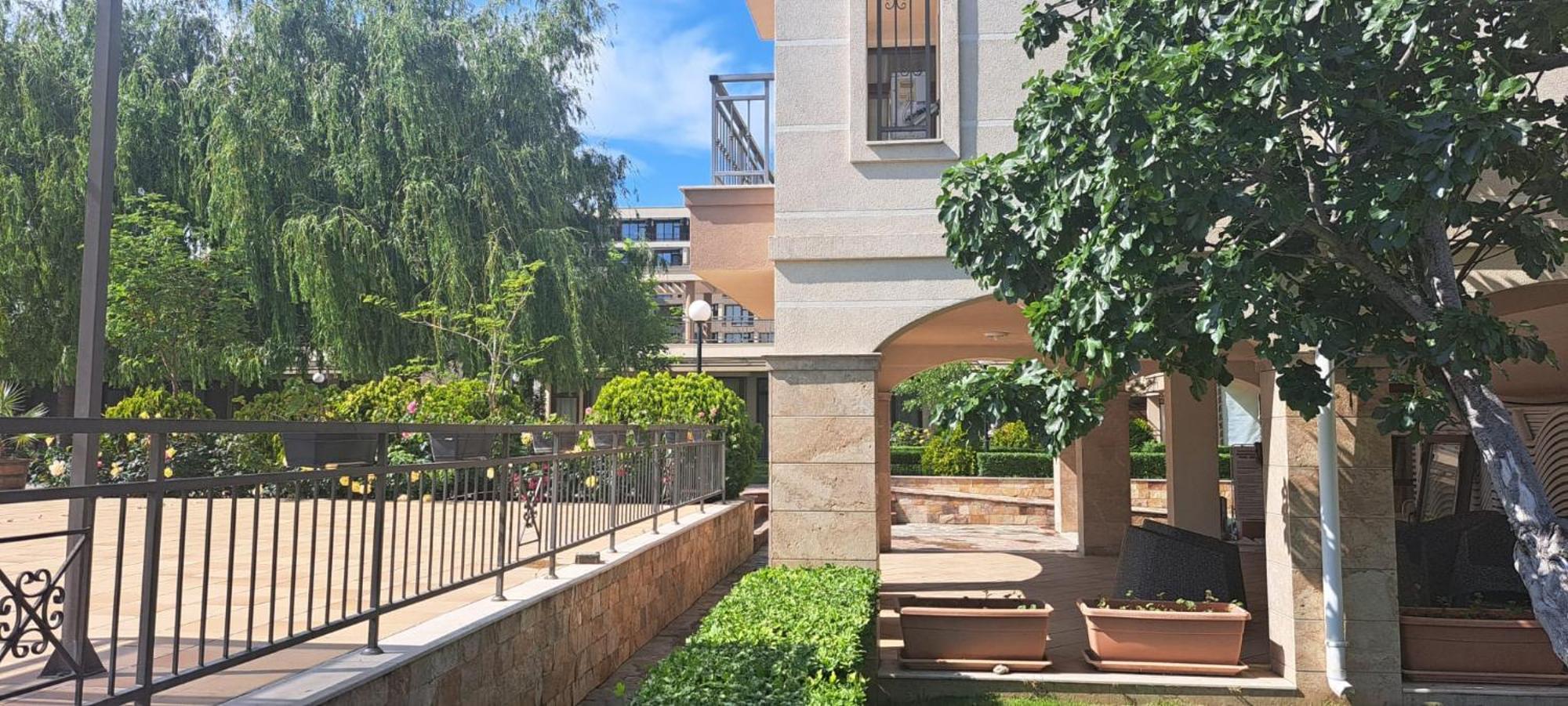 Patrick'S Apartments - Sorrento Sole Mare, Свети-Влас Экстерьер фото